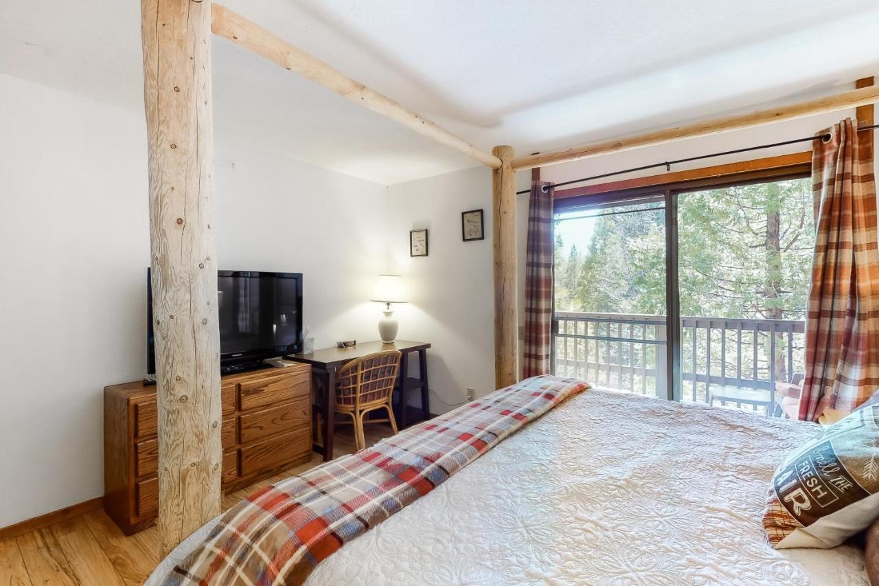 Sierra Swiss Chalet シェイバー・レイク エクステリア 写真
