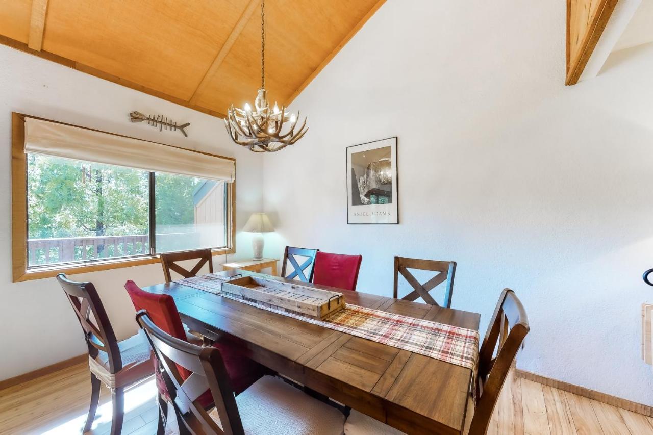 Sierra Swiss Chalet シェイバー・レイク エクステリア 写真