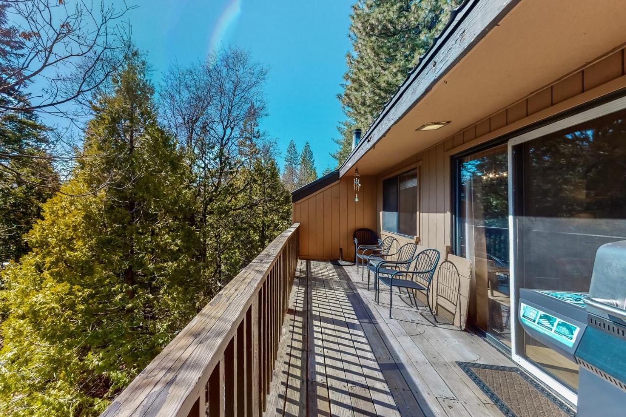Sierra Swiss Chalet シェイバー・レイク エクステリア 写真